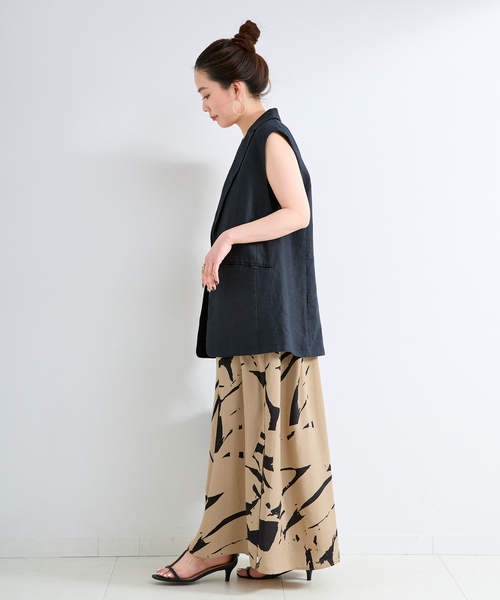 B.C STOCK(ベーセーストック)の「ウォッシャブル / トーナルプリントレイヤーキャミワンピース(ワンピース・レディース・ブラック/ベージュ・FREE)」の9枚目の写真