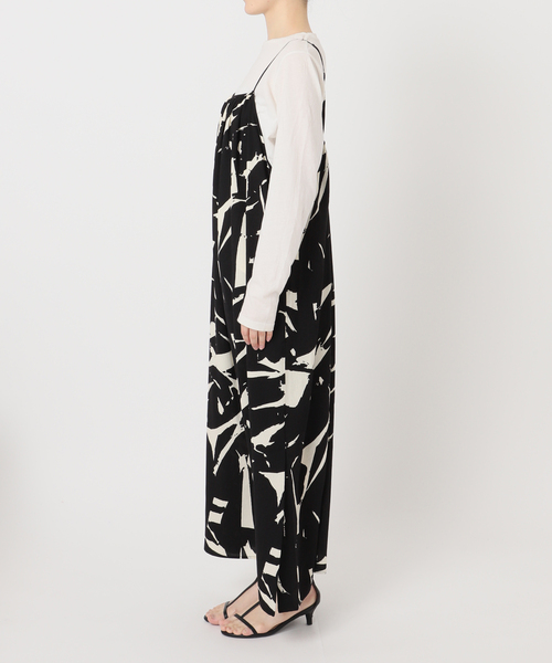 B.C STOCK(ベーセーストック)の「ウォッシャブル / トーナルプリントレイヤーキャミワンピース(ワンピース・レディース・ブラック/ベージュ・FREE)」の13枚目の写真