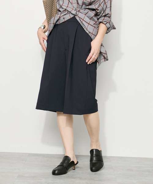 journal standard L'essage(ジャーナルスタンダードレサージュ)の「ウーリーノライトショートパンツ(その他パンツ・レディース・グレー/ネイビー・38/36)」の2枚目の写真