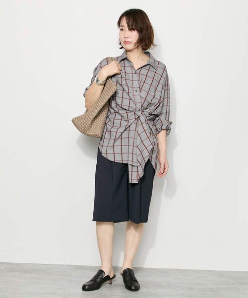 journal standard L'essage(ジャーナルスタンダードレサージュ)の「ウーリーノライトショートパンツ(その他パンツ・レディース・グレー/ネイビー・38/36)」の9枚目の写真