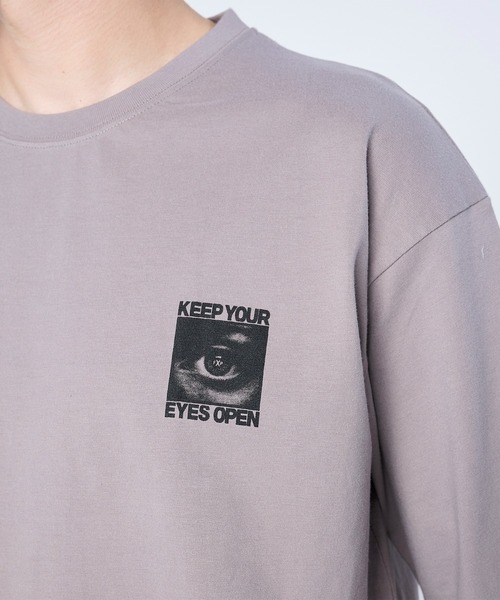 FLASH PACKER(フラッシュパッカー)の「FLASH PACKER フラッシュパッカー/ Dry Silky Cotton 眼差しフォトプリントTシャツ バックプリント ボックスシルエット // XT-EYES(Tシャツ/カットソー・メンズ・グレー/ブラック/ホワイト・LARGE/MEDIUM/SMALL/X-LARGE)」の1枚目の写真