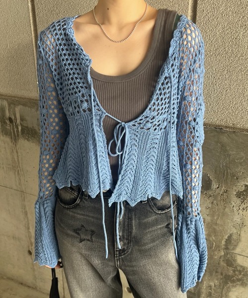 Ameri(アメリ)の「LADY CROCHET PEPLUM KNIT TOP(カーディガン/ボレロ・レディース・ライトブルー/ブラック/アイボリー・FREE)」の3枚目の写真