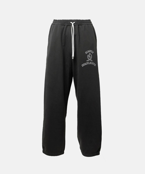 SimplyComplicated(シンプリーコンプリケイテッド)の「COLLEGE LOOSE SWEAT PANTS(スウェットパンツ・メンズ・ブラック/グリーン・2/1)」の2枚目の写真