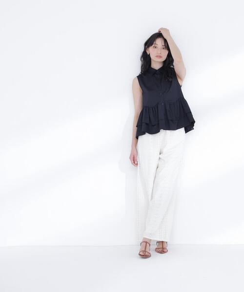 NATURAL BEAUTY BASIC(ナチュラルビューティーベーシック)の「ティアードペプラムシャツ(シャツ/ブラウス・レディース・ブラック/ブルー/オフホワイト/ピンク・MEDIUM/SMALL)」の6枚目の写真