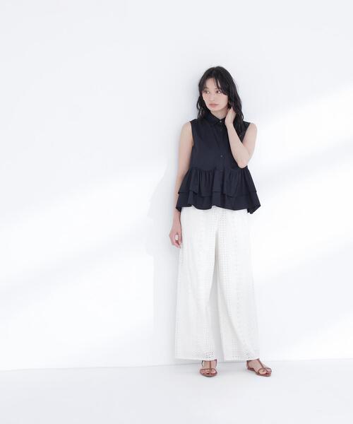 NATURAL BEAUTY BASIC(ナチュラルビューティーベーシック)の「ティアードペプラムシャツ(シャツ/ブラウス・レディース・ブラック/ブルー/オフホワイト/ピンク・MEDIUM/SMALL)」の12枚目の写真