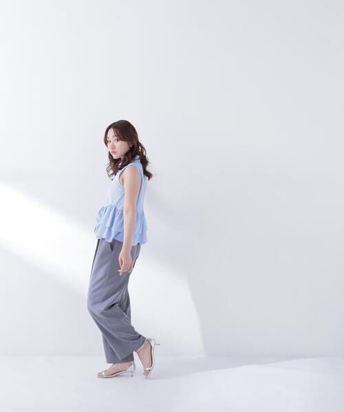 NATURAL BEAUTY BASIC(ナチュラルビューティーベーシック)の「ティアードペプラムシャツ(シャツ/ブラウス・レディース・ブラック/ブルー/オフホワイト/ピンク・MEDIUM/SMALL)」の12枚目の写真