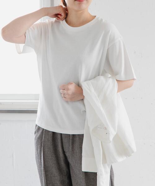 FORK&SPOON（フォークアンドスプーン）の「FORK&SPOON　ソリッドショートスリーブTシャツ（Tシャツ/カットソー・レディース・ブラック/グレー系その他/オフホワイト/グリーン系その他・1）」の2枚目の写真