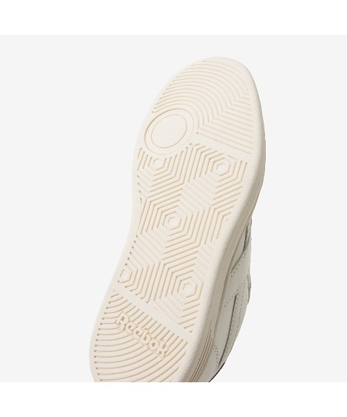 Reebok(リーボック)の「コート アドバンス / COURT ADVANCE SA(スニーカー・メンズ・アイボリー・31cm/30.0cm/29.0cm/28.5cm/28.0cm/27.5cm/27.0cm/26.5cm/26.0cm/25.5cm/25.0cm/24.0cm/24.5cm/23.5cm/23.0cm/22.5cm)」の4枚目の写真