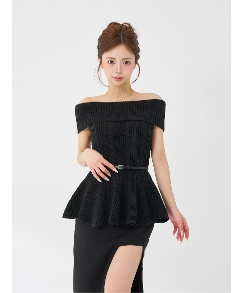 Darich(ダーリッチ)の「オフショルぺプラムニットトップス(ニット/セーター・レディース・アイボリー/サックスブルー/ブラック・FREE)」の2枚目の写真