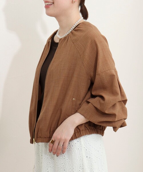 MICO COULIER（ミコクリエ）の「麻調ノーカラーホイップスリーブブルゾン（ブルゾン・レディース・ブラック/キャメル・38）」の4枚目の写真