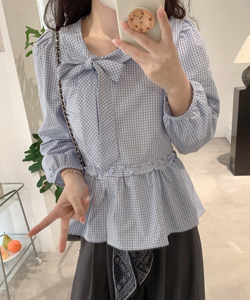 Lace Ladies(レースレディース)の「ギンガムチェック柄 アシンメトリー ボウタイ ペプラム ブラウス(シャツ/ブラウス・レディース・ネイビー/ブルー・M/XL)」の3枚目の写真