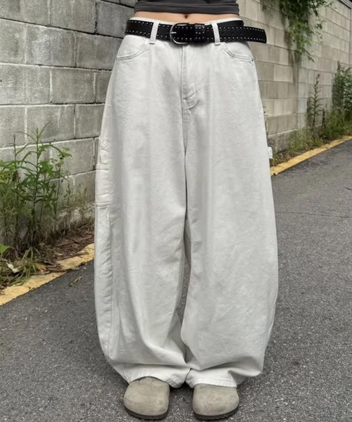 LAFFMO(ラフモ)の「ハートポケットワイドレッグカーゴパンツ(デニムパンツ・レディース・ブラック/ホワイト・F)」の21枚目の写真