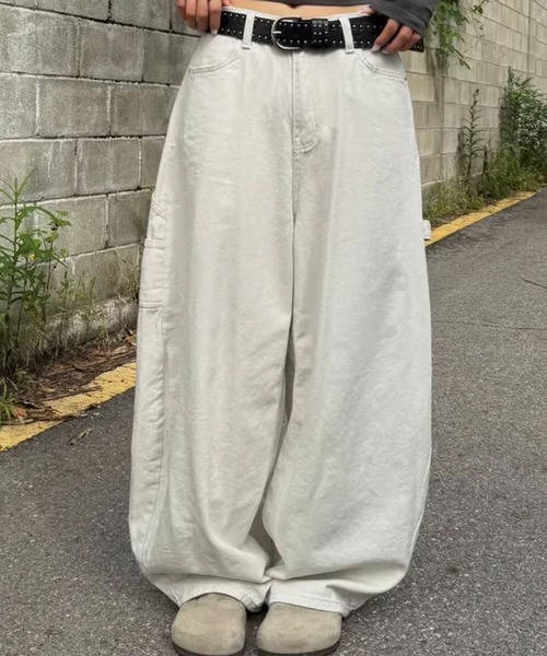 LAFFMO（ラフモ）の「ハートポケットワイドレッグカーゴパンツ（デニムパンツ・レディース・ブラック/ホワイト・F）」の10枚目の写真