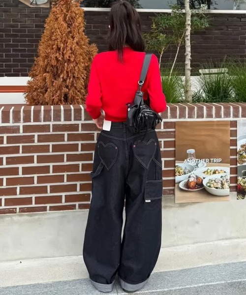 LAFFMO(ラフモ)の「ハートポケットワイドレッグカーゴパンツ(デニムパンツ・レディース・ブラック/ホワイト・F)」の15枚目の写真