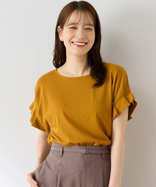 Honeys(ハニーズ)の「【ハニさら・接触冷感・吸水速乾・UVカット・遮熱】袖タックTシャツ(Tシャツ/カットソー・レディース・グレイッシュベージュ/ブラック/レッド/ネイビー/モカ・3L/L/LL/M/S)」の17枚目の写真
