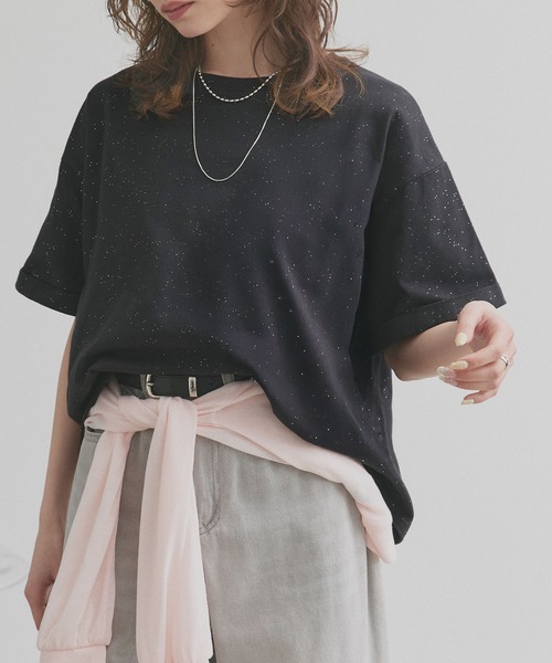 ad thie(アドティエ)の「ロールアップ スリーブTシャツ(Tシャツ/カットソー・レディース・ネイビー系/オフホワイト/ブラック/レッド/オートミール/ピンク/ブラック系/ベージュ/チャコール・FREE)」の3枚目の写真