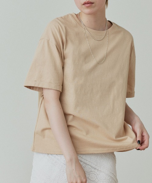 ad thie(アドティエ)の「ロールアップ スリーブTシャツ(Tシャツ/カットソー・レディース・ネイビー系/オフホワイト/ブラック/レッド/オートミール/ピンク/ブラック系/ベージュ/チャコール・FREE)」の5枚目の写真