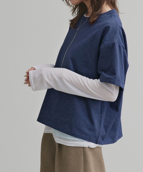ad thie(アドティエ)の「ロールアップ スリーブTシャツ(Tシャツ/カットソー・レディース・ネイビー系/オフホワイト/ブラック/レッド/オートミール/ピンク/ブラック系/ベージュ/チャコール・FREE)」の18枚目の写真