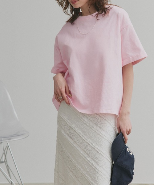 ad thie(アドティエ)の「ロールアップ スリーブTシャツ(Tシャツ/カットソー・レディース・ネイビー系/オフホワイト/ブラック/レッド/オートミール/ピンク/ブラック系/ベージュ/チャコール・FREE)」の15枚目の写真