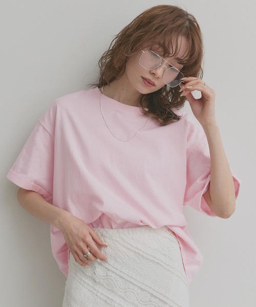 ad thie(アドティエ)の「ロールアップ スリーブTシャツ(Tシャツ/カットソー・レディース・ネイビー系/オフホワイト/ブラック/レッド/オートミール/ピンク/ブラック系/ベージュ/チャコール・FREE)」の11枚目の写真