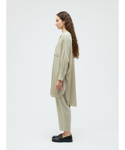 mizuiroind(ミズイロインド)の「mizuiro ind T/Rバンドカラーロングシャツ(シャツ/ブラウス・レディース・ベージュ/ネイビー/ブラック・FREE)」の11枚目の写真