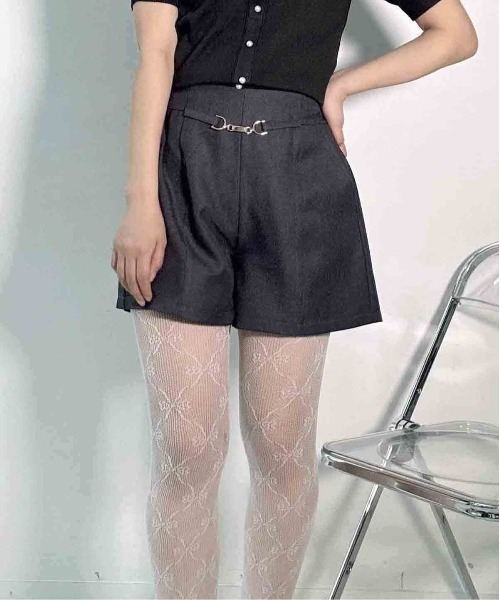 AS KNOW AS plus(アズノゥアズプラス)の「〇ビットベルト付きショートパンツ(その他パンツ・レディース・グレー/ブラック系その他/ブラック・FREE)」の3枚目の写真