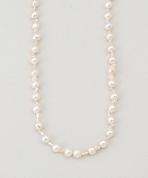 IENA(イエナ)の「AYUS/アユス AKOYA BAROQUE PEARL NECKLACE ネックレス N8-1(ネックレス・レディース・ホワイト・1)」の1枚目の写真