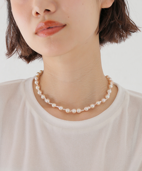 IENA(イエナ)の「AYUS/アユス AKOYA BAROQUE PEARL NECKLACE ネックレス N8-1(ネックレス・レディース・ホワイト・1)」の2枚目の写真