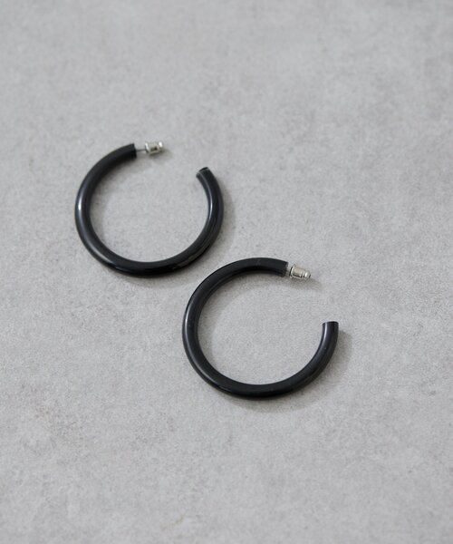GALLARDAGALANTE(ガリャルダガランテ)の「ホーンフープピアス(ピアス(両耳用)・レディース・アイボリー/ブラック・FREE)」の8枚目の写真
