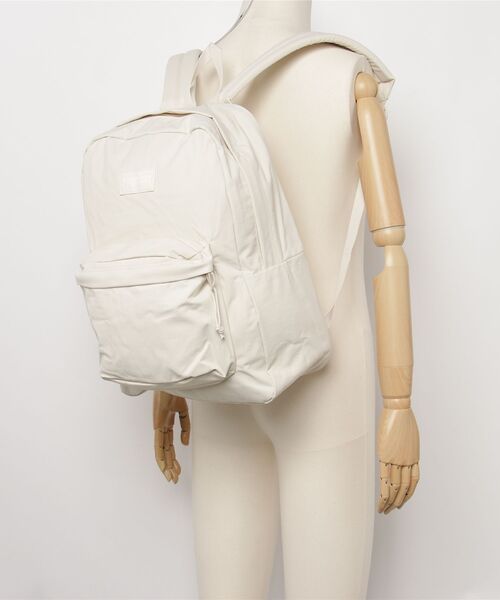 JANSPORT(ジャンスポーツ)の「【JANSPORT】SUPERBREAK PLUS FX - SOFT NYLON MOON FLOWER(バックパック/リュック・メンズ・オフホワイト・FREE)」の5枚目の写真