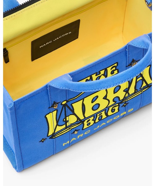 MARC JACOBS（マークジェイコブス）の「THE ZODIAC CANVAS TOTE BAG MEDIUM/ザ ゾディアック キャンバス トート バッグ ミディアム（トートバッグ・レディース・グリーン系その他/ブルー系その他/グリーン系その他2/レッド系その他/ブラウン系その他3/ブラウン系その他2/イエロー系その他2/レッド系その他2/ブラウン系その他/イエロー系その他/ブルー系その他2・ONE SIZE）」の20枚目の写真