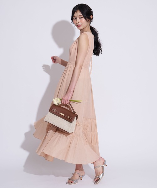 NOELA(ノエラ)の「ティアードギャザーノースリワンピース(ワンピース・レディース・オレンジ/グリーン・M/S)」の18枚目の写真