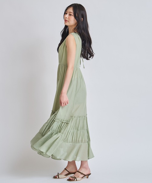 NOELA(ノエラ)の「ティアードギャザーノースリワンピース(ワンピース・レディース・オレンジ/グリーン・M/S)」の11枚目の写真