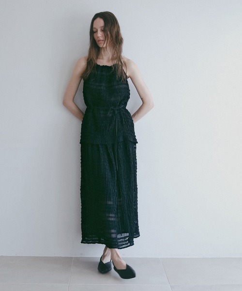 MANOF(マノフ)の「SHIRRING HALTER NECK TOPS(その他トップス・レディース・ブラック/アイボリー・F)」の18枚目の写真