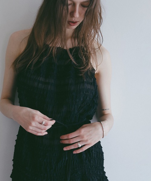 MANOF(マノフ)の「SHIRRING HALTER NECK TOPS(その他トップス・レディース・ブラック/アイボリー・F)」の16枚目の写真