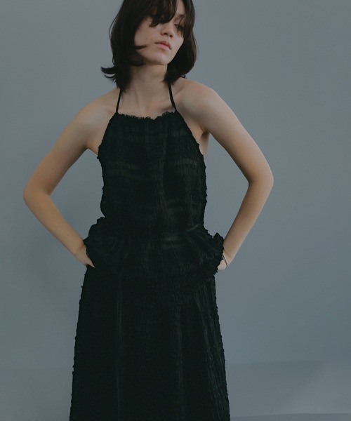 MANOF(マノフ)の「SHIRRING HALTER NECK TOPS(その他トップス・レディース・ブラック/アイボリー・F)」の12枚目の写真