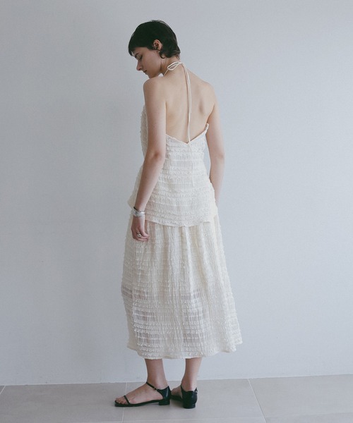 MANOF(マノフ)の「SHIRRING HALTER NECK TOPS(その他トップス・レディース・ブラック/アイボリー・F)」の8枚目の写真