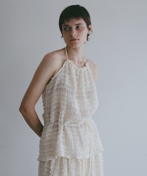 MANOF(マノフ)の「SHIRRING HALTER NECK TOPS(その他トップス・レディース・ブラック/アイボリー・F)」の3枚目の写真
