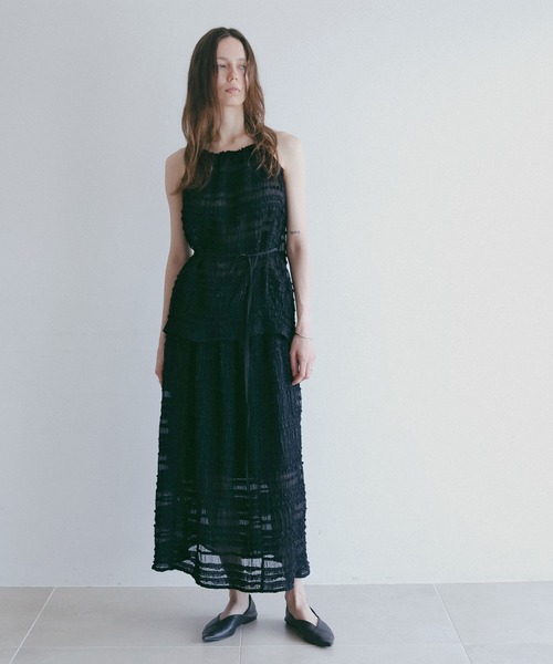 MANOF(マノフ)の「SHIRRING HALTER NECK TOPS(その他トップス・レディース・ブラック/アイボリー・F)」の17枚目の写真