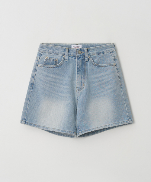 BUTTON UP(ボタンアップ)の「クラシックウォッシュドショートデニムパンツ(LIGHT BLUE)(その他パンツ・レディース・ブルー系その他・SMALL/MEDIUM/LARGE)」の2枚目の写真
