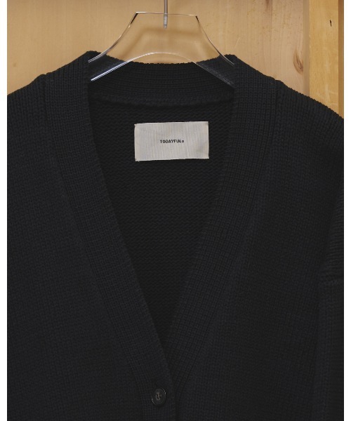 TODAYFUL(トゥデイフル)の「Boyfriend Knit Cardigan(カーディガン/ボレロ・レディース・ブラック/ブラウン・FREE)」の22枚目の写真