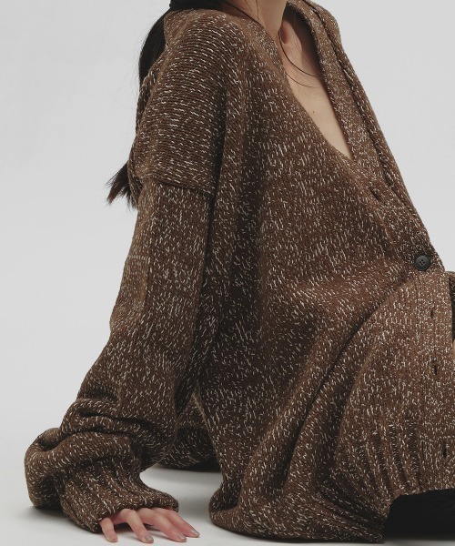 TODAYFUL(トゥデイフル)の「Boyfriend Knit Cardigan(カーディガン/ボレロ・レディース・ブラック/ブラウン・FREE)」の7枚目の写真
