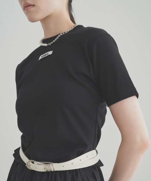 SOEMIN(ソミン)の「Cut-Out Ruched Top/バックオープン半袖Tシャツ(Tシャツ/カットソー・レディース・ホワイト/ブラック・FREE)」の9枚目の写真