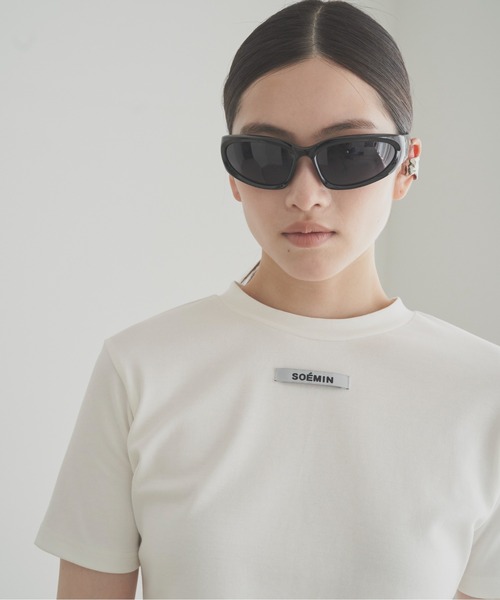 SOEMIN(ソミン)の「Cut-Out Ruched Top/バックオープン半袖Tシャツ(Tシャツ/カットソー・レディース・ホワイト/ブラック・FREE)」の6枚目の写真