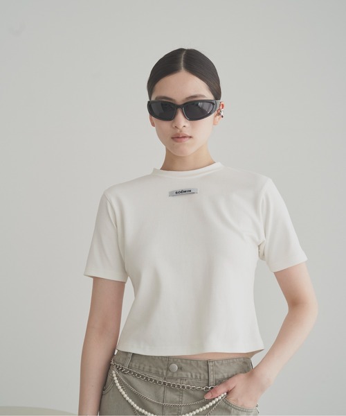 SOEMIN(ソミン)の「Cut-Out Ruched Top/バックオープン半袖Tシャツ(Tシャツ/カットソー・レディース・ホワイト/ブラック・FREE)」の7枚目の写真