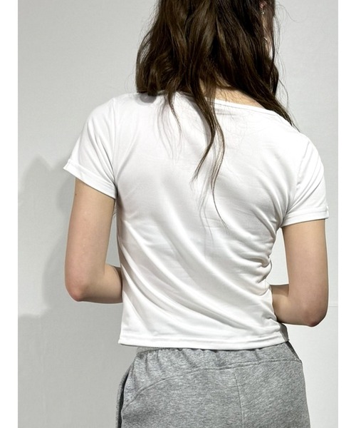 marcydorn(マーシードルン)の「アシンメトリースリット クロップドTシャツ(Tシャツ/カットソー・レディース・ブラック/ホワイト・S/L/M)」の8枚目の写真