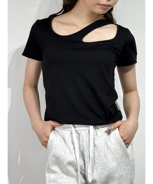 marcydorn(マーシードルン)の「アシンメトリースリット クロップドTシャツ(Tシャツ/カットソー・レディース・ブラック/ホワイト・S/L/M)」の11枚目の写真