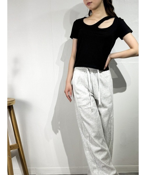 marcydorn(マーシードルン)の「アシンメトリースリット クロップドTシャツ(Tシャツ/カットソー・レディース・ブラック/ホワイト・S/L/M)」の16枚目の写真