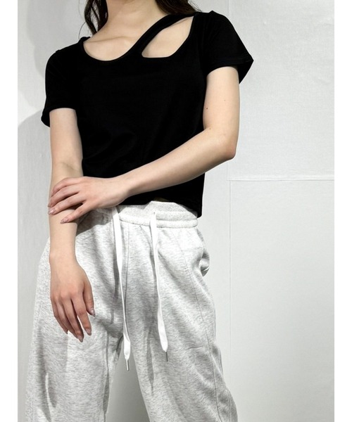 marcydorn(マーシードルン)の「アシンメトリースリット クロップドTシャツ(Tシャツ/カットソー・レディース・ブラック/ホワイト・S/L/M)」の17枚目の写真