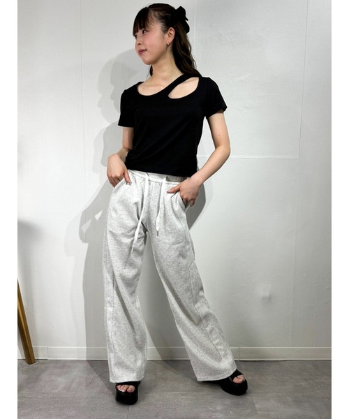 marcydorn(マーシードルン)の「アシンメトリースリット クロップドTシャツ(Tシャツ/カットソー・レディース・ブラック/ホワイト・S/L/M)」の21枚目の写真